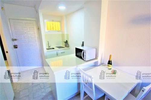 427 Estudio en Minerva Apartamentos -Vista al jardín - Piscina y Playa
