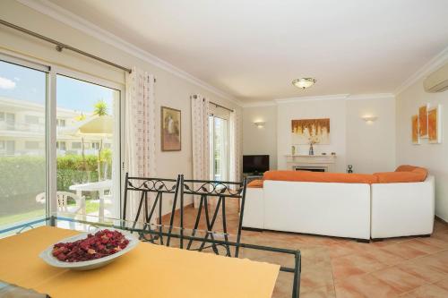 ABF36V2 Charming 2 bdr villa located only a few mi