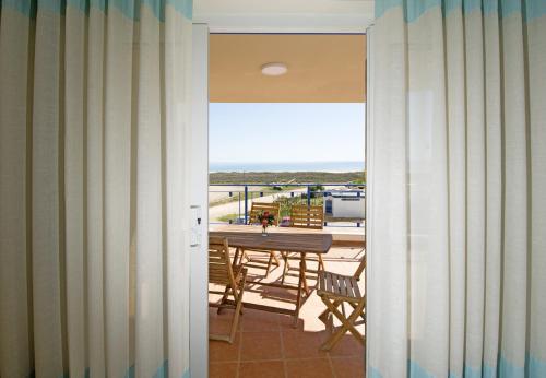 LGS65T2, Luxuoso T2 frente praia, em condominio