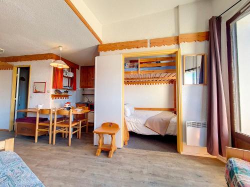 Appartement 2 pièces confortable proche pistes avec balcon - FR-1-344-250