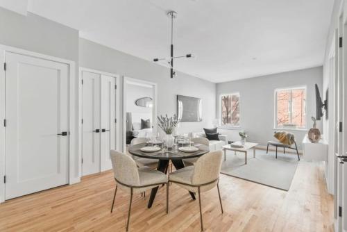 Top Notch 2 Bedroom Minutes From Central Park Image