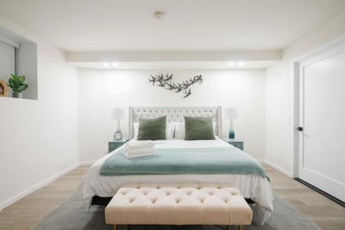 Luxury 2BR Duplex 5min to Central Park Image