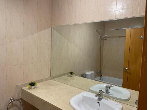 Ένα μπάνιο στο Castillo Holiday Home