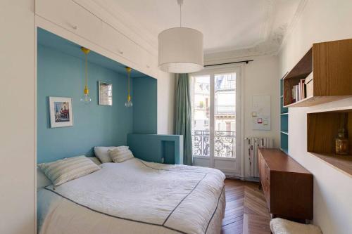 Family apartment center paris 8th- by AskMeFrance