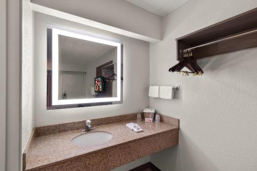 Fotografie z fotogalerie ubytování Red Roof Inn Binghamton - Johnson City v destinaci Binghamton