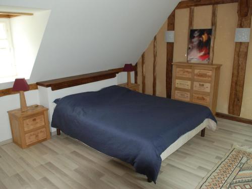 Posteľ alebo postele v izbe v ubytovaní Gîte Maresché, 7 pièces, 8 personnes - FR-1-410-270