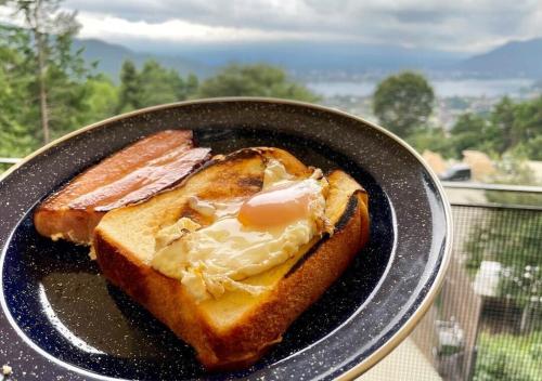 Jídlo v luxury tent nebo okolí