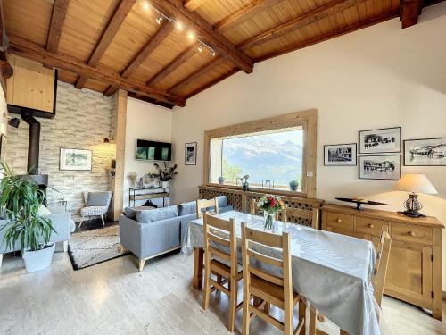 Chalet 8 couchages à Combloux, Hiver à la saison, Été à la semaine - FR-1-560-32