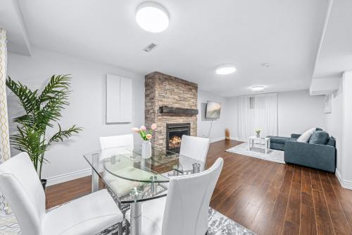 1BR+ Sofa Bed & Cozy Fireplace