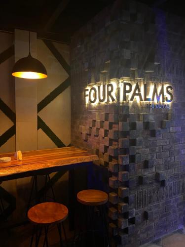 FOUR PALMS RESIDENCE – Photos 2