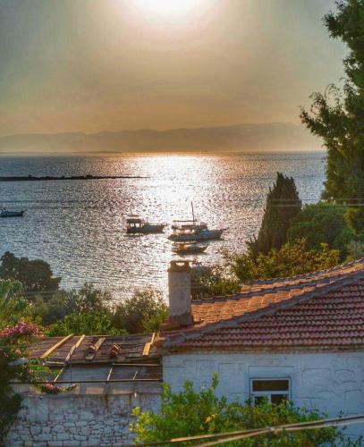 HERAKLES HOTEL