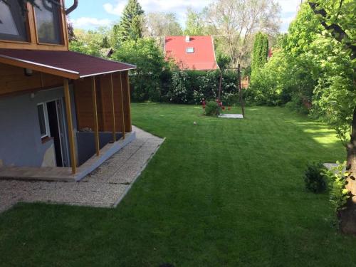 Ảnh trong thư viện ảnh của Boglárka Nyaralóház ở Balatonfůzfő