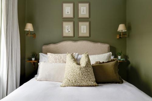 *NEW* Little Pyecroft House, Chesterにあるベッド