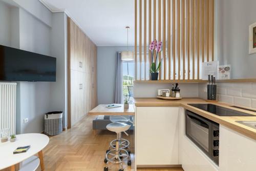 The HostMaster Vista Loft