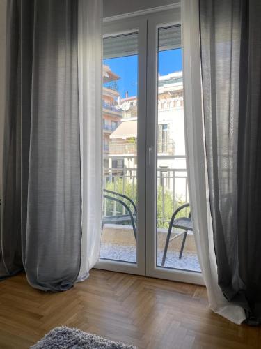 Happy Apartment, Kavala