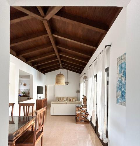 House BOHO PALM with PRIVATE HEATED POOL and garden, 3 bedrooms, Wi-Fi