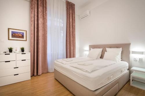 Klauzál Garden city studio K21 1072 Budapest, 16 Klauzál tér kép - 3