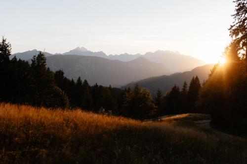 Galeriebild der Unterkunft Alpine Cottage Golica in Jesenice