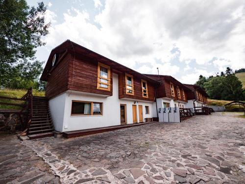 Budova, kde se aparthotel nachází