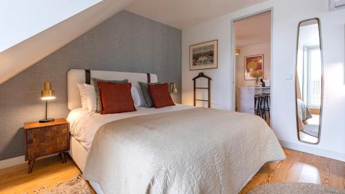 Graça Deluxe with City View Balcony by LovelyStay