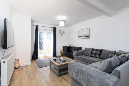 Φωτογραφία από το άλμπουμ του 3 Bedroom Home with Private Driveway σε Coundon