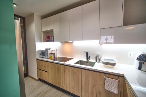 Dapur atau dapur kecil di Luxury suite in La Carolina