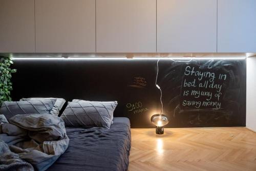 Kép Tranquil designer apartment with 40m2 terrace overlooking Castle of Bratislava szállásáról Pozsonyban a galériában