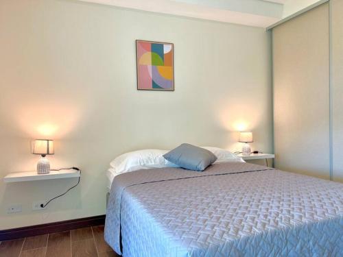 Ein Bett oder Betten in einem Zimmer der Unterkunft Conveniente y placentero. Aeropuerto-Heredia-SJ-09