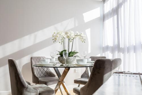 Luxury Cardiff City Centre Apartments photo 28
