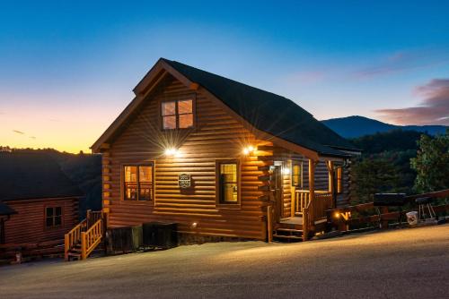 Epic Mountain Views, Hot Tub, Game Room, Sleeps 10 photo 37