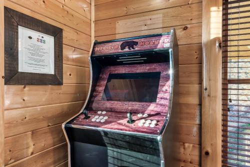 Epic Mountain Views, Hot Tub, Game Room, Sleeps 10 photo 54