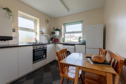 13 Victoria Road Apartment photo 9