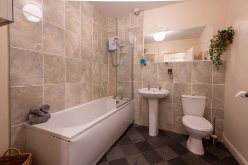 13 Victoria Road Apartment photo 4