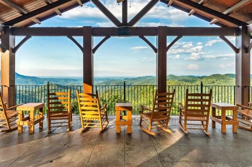 Epic Mountain Views, Hot Tub, Game Room, Sleeps 10 photo 51