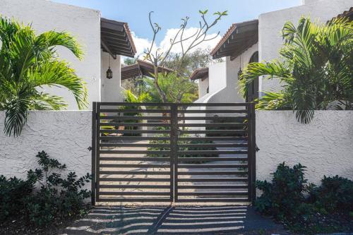 Villa at St James Unit A Luxury Pool Villa, Pet Friendly photo 7
