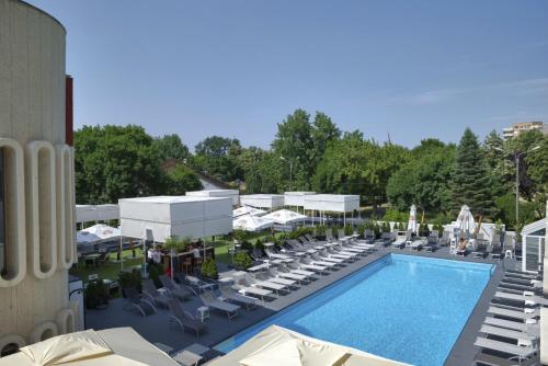 Bazén v ubytování Hotel Continental nebo v jeho okolí