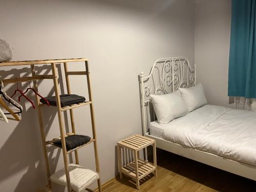 Postel nebo postele na pokoji v ubytování 2Bedroom Apt Near Cevahir Center