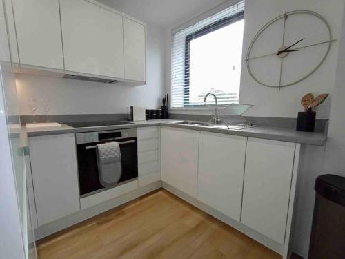 Luxury 2 Bed 2 Bath Flat Near Old Trafford photo 9