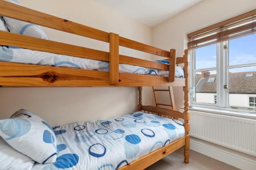 Voodi või voodid majutusasutuse Park Place Court - Close to Beach with Parking toas