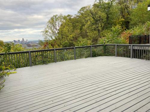 Balkoni atau teres di Downtown Skyline View- Cincinnati