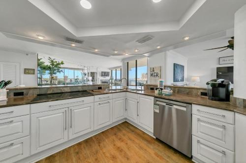 East Pass Towers 603-FAB 3BR 2100 sf with Destin Harbor Views photo 6