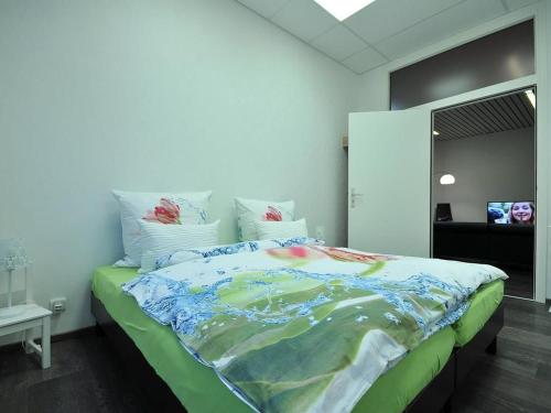 Postel nebo postele na pokoji v ubytování Appartement Rénové, 3 Ch. avec Parking Privé, Hyper-Centre Colmar - FR-1-744-36