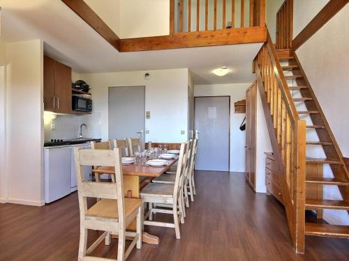 Photo de la galerie de l'établissement Duplex spacieux au pied des pistes, balcon, animaux admis - FR-1-455-245, à La Plagne Tarentaise