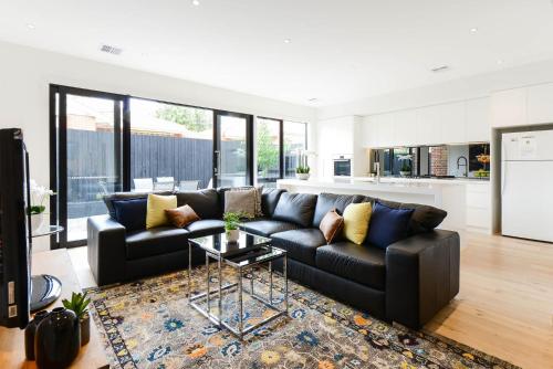 Gallery image of Boutique Stays - Murrumbeena Place 1 in Carnegie