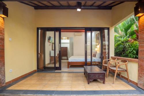 Fachada o entrada de Nirmala Guest House Surf Keramas