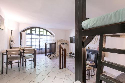 Suite & Castle - Au Pied du Château d'Annecy proche coeur historique & Lac by ImmoConciergerie