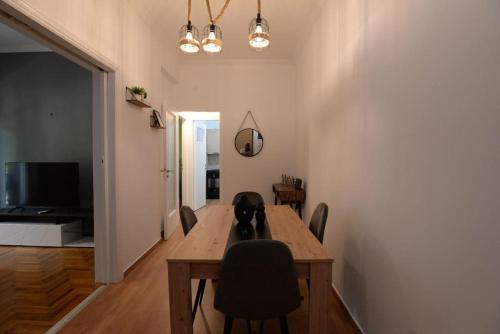 Minimal apartment in koukaki