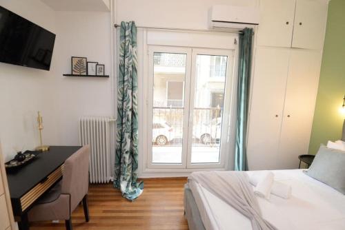Minimal apartment in koukaki