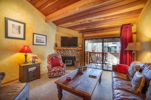 #450 - Pet Friendly, Walk to Eagle Lodge – Photos 2