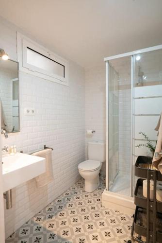 Stunning Designer 2 Bed Apt in Glorious Gràcia